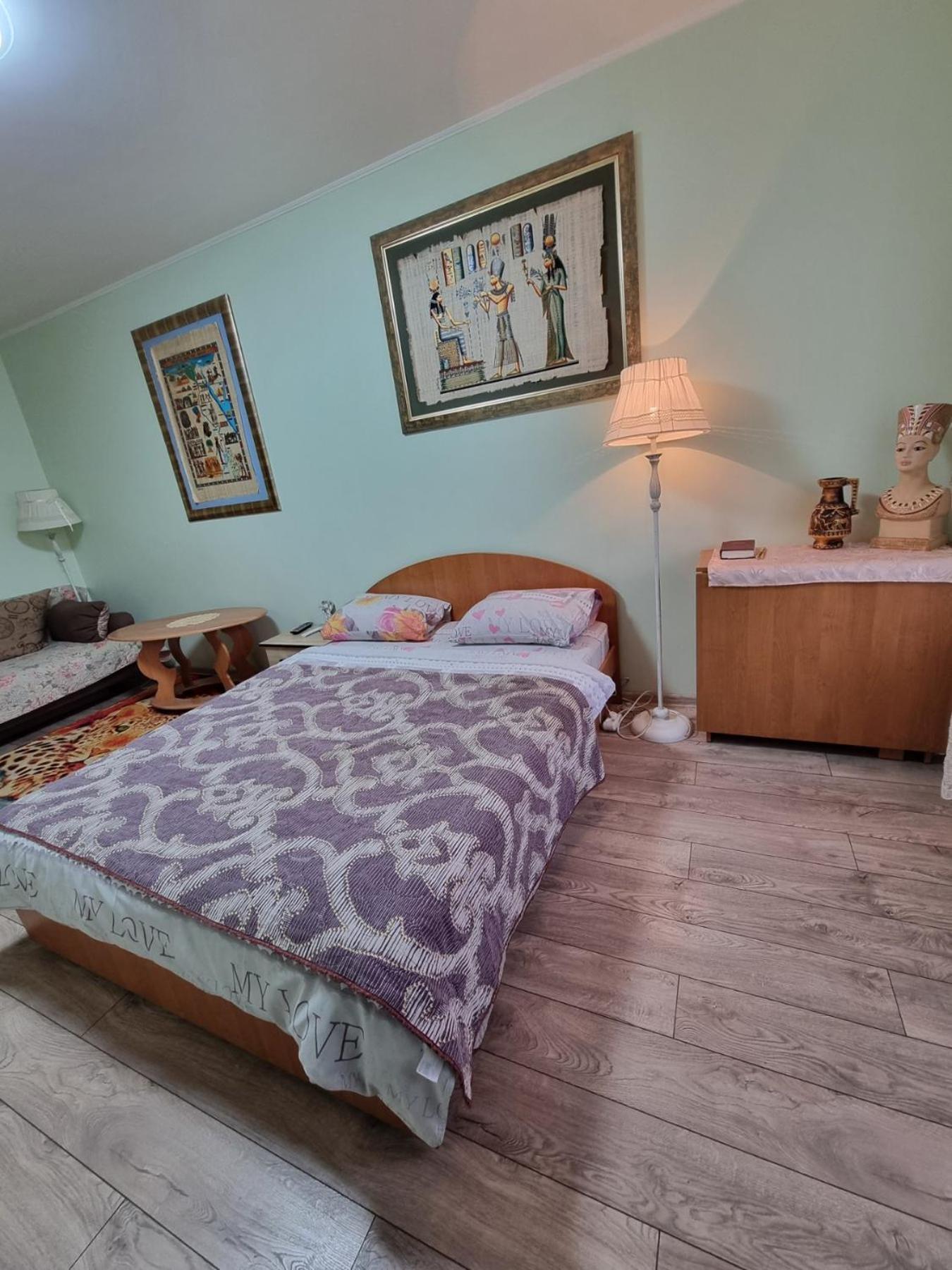 House Hotel Apartments 2 Rivne Exterior foto